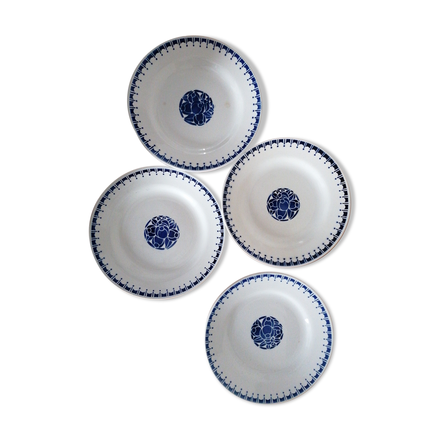4 plates St Amand