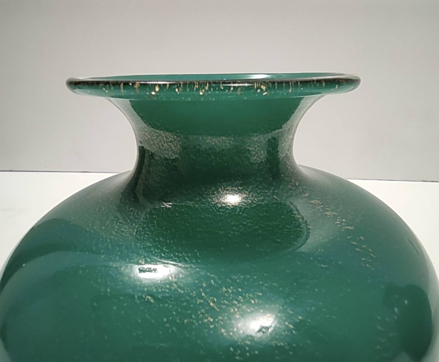 Green Cased Alga Glass Vase with Gold Leaf by Tomaso Buzzi for Venini