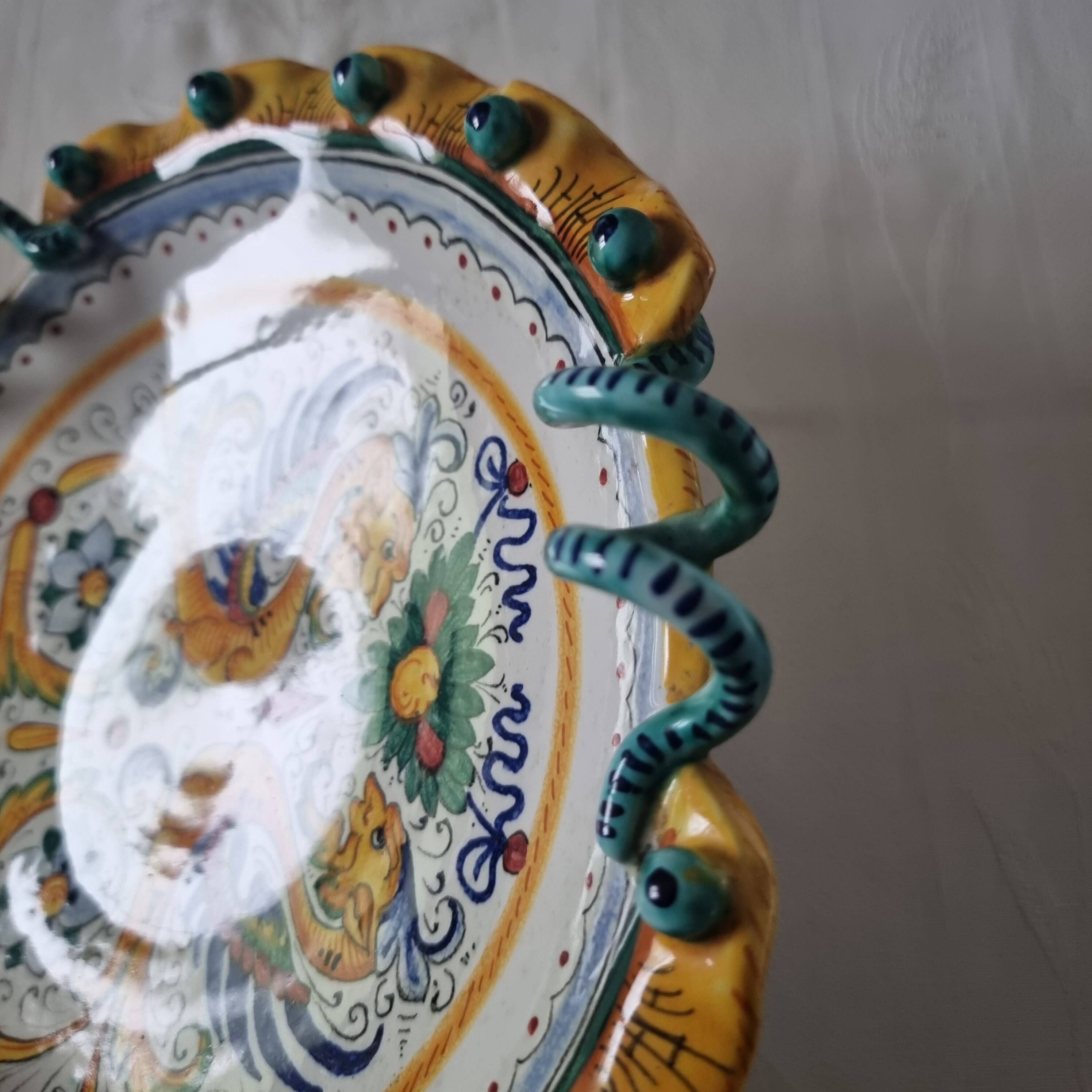 Beautiful Italian ceramic Deruta bowl or compote dish, made and pe