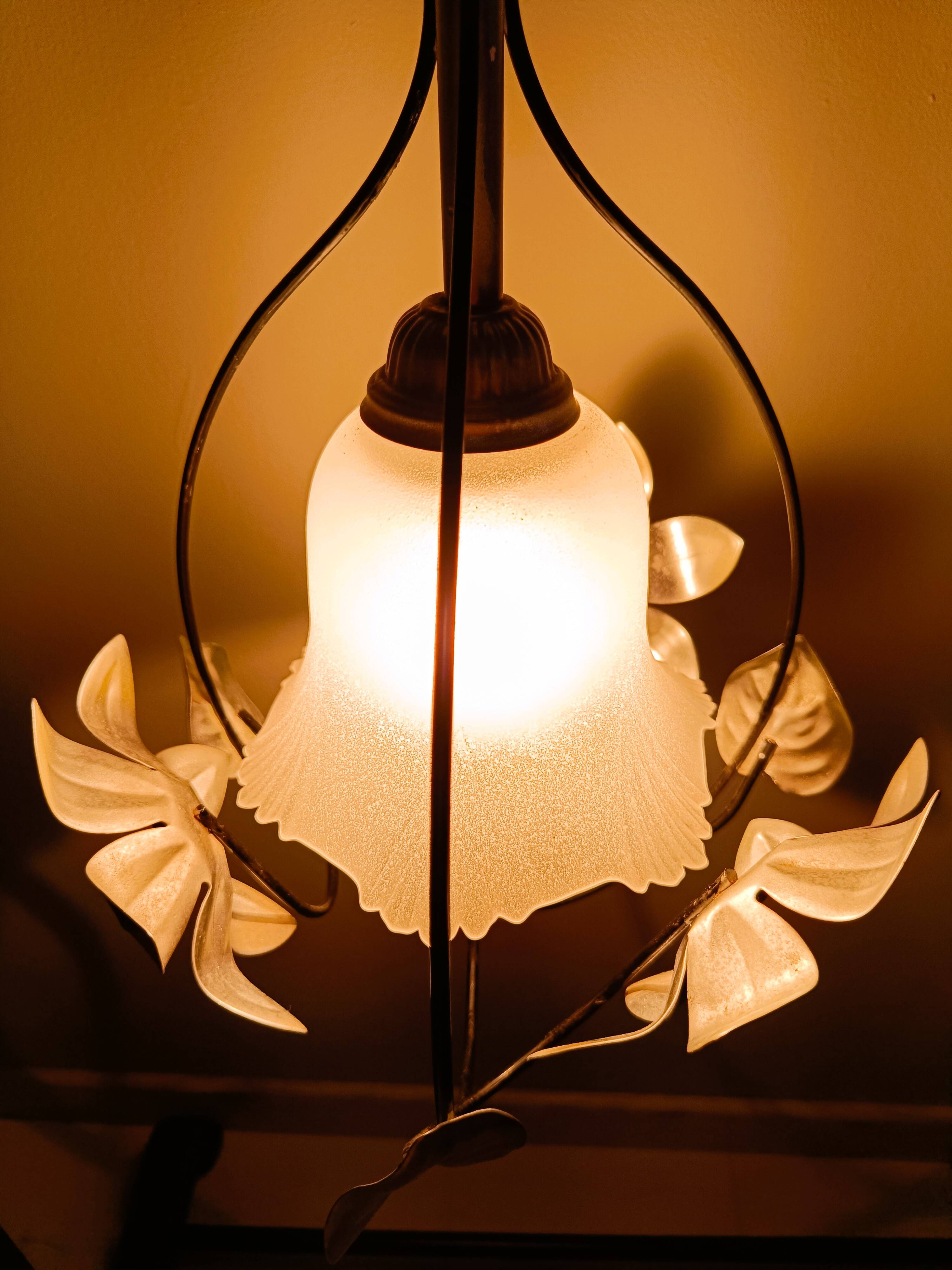 Mathias tulip chandelier