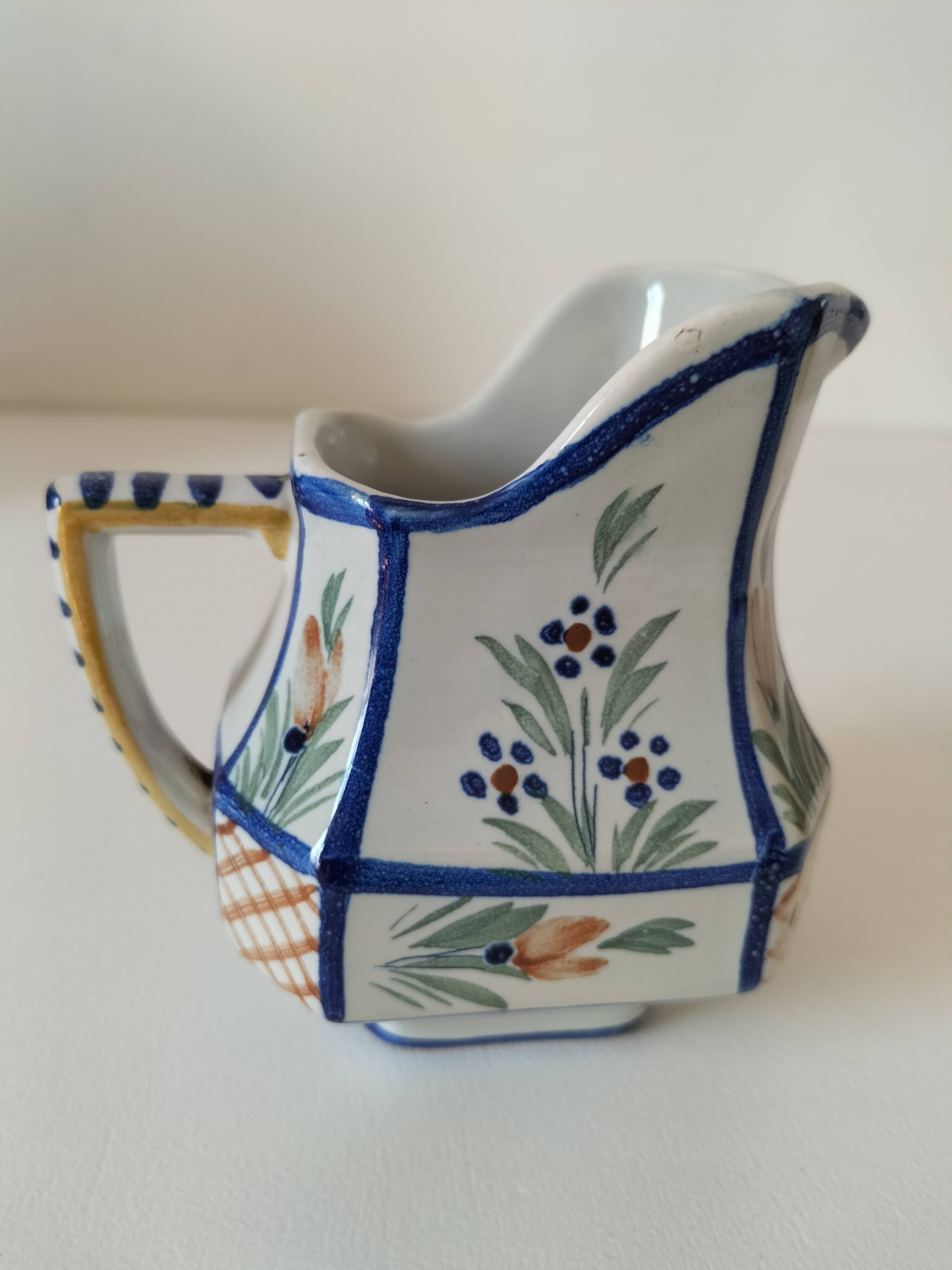 HB Quimper creamer – traditional Breton decor, hand-painted