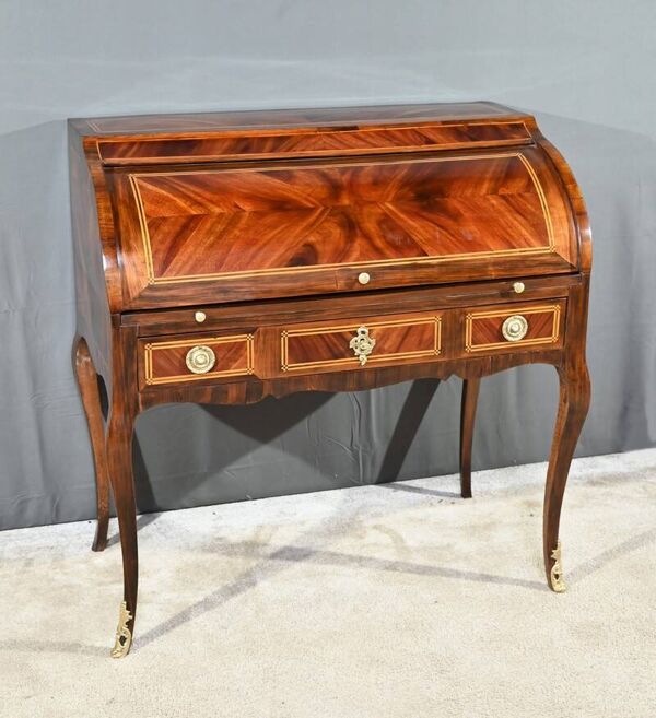 Bureau Cylindre en Acajou et Palissandre, époque Louis XV – 1ère partie XVI