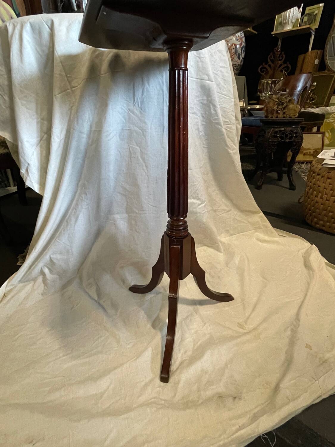 19th century mahogany pedestal table