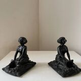 Serre-livres Art nouveau en régule figurant une femme, 1900