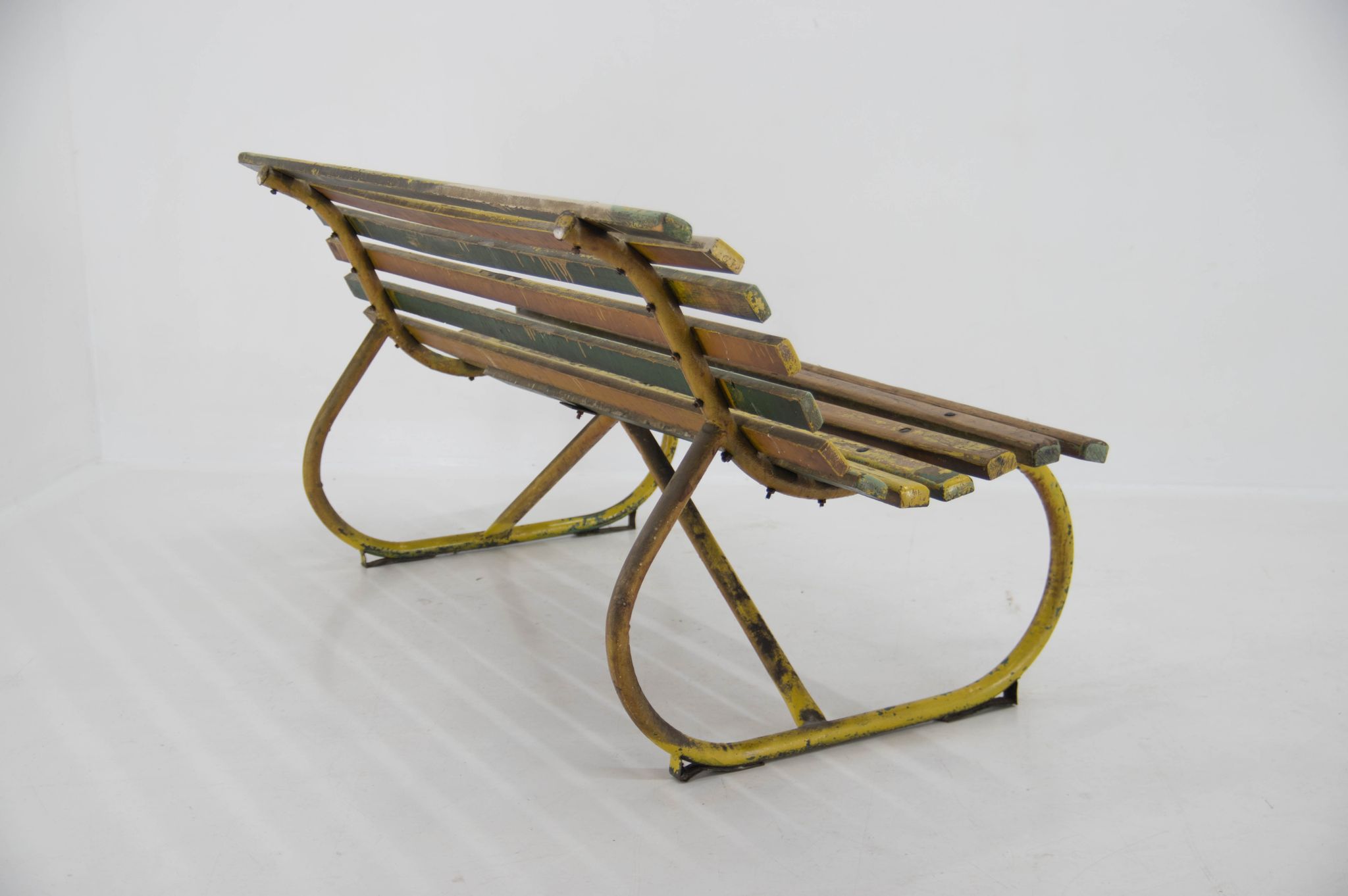 Banc vintage en bois et fer, années 1930