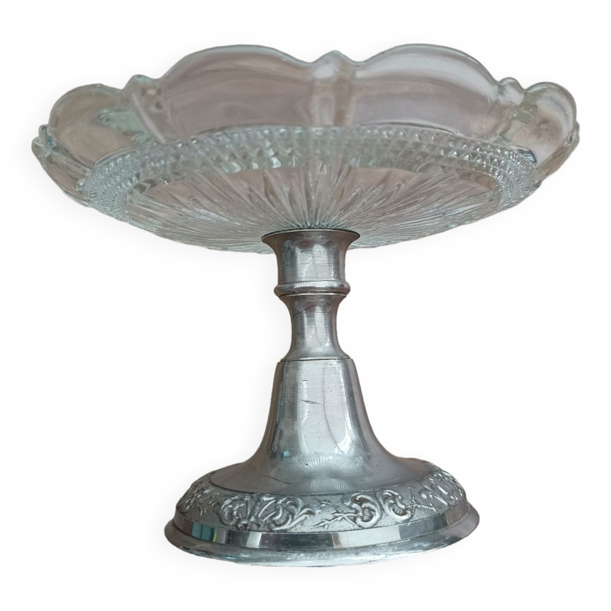 Compotier in molded glass and regulated foot