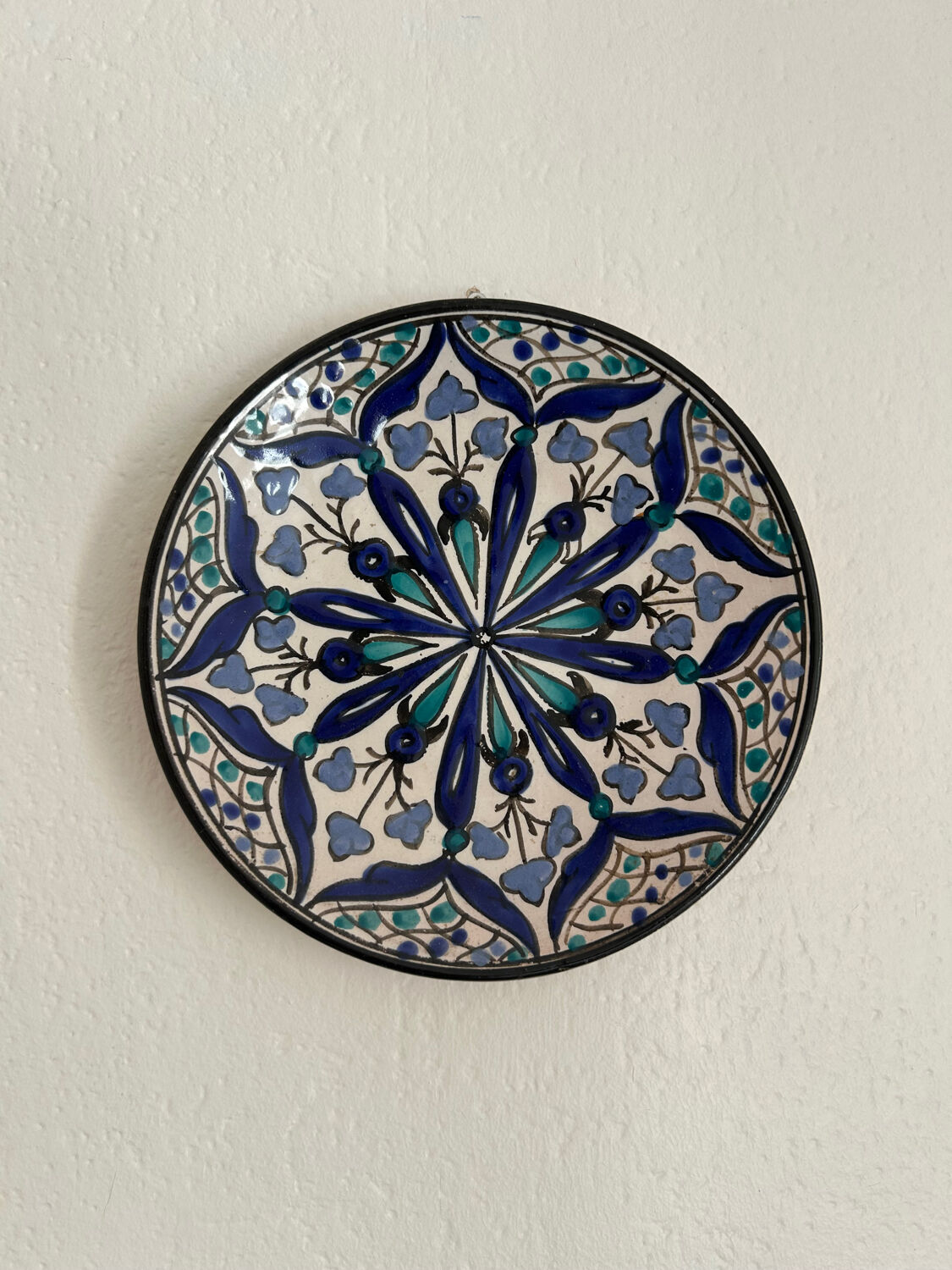 Wall plate – Hand-painted Moroccan ceramic – Blue mandala