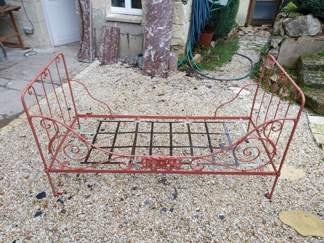 Lit banquette en fer forgé XIXe siècle 190cm x80cm