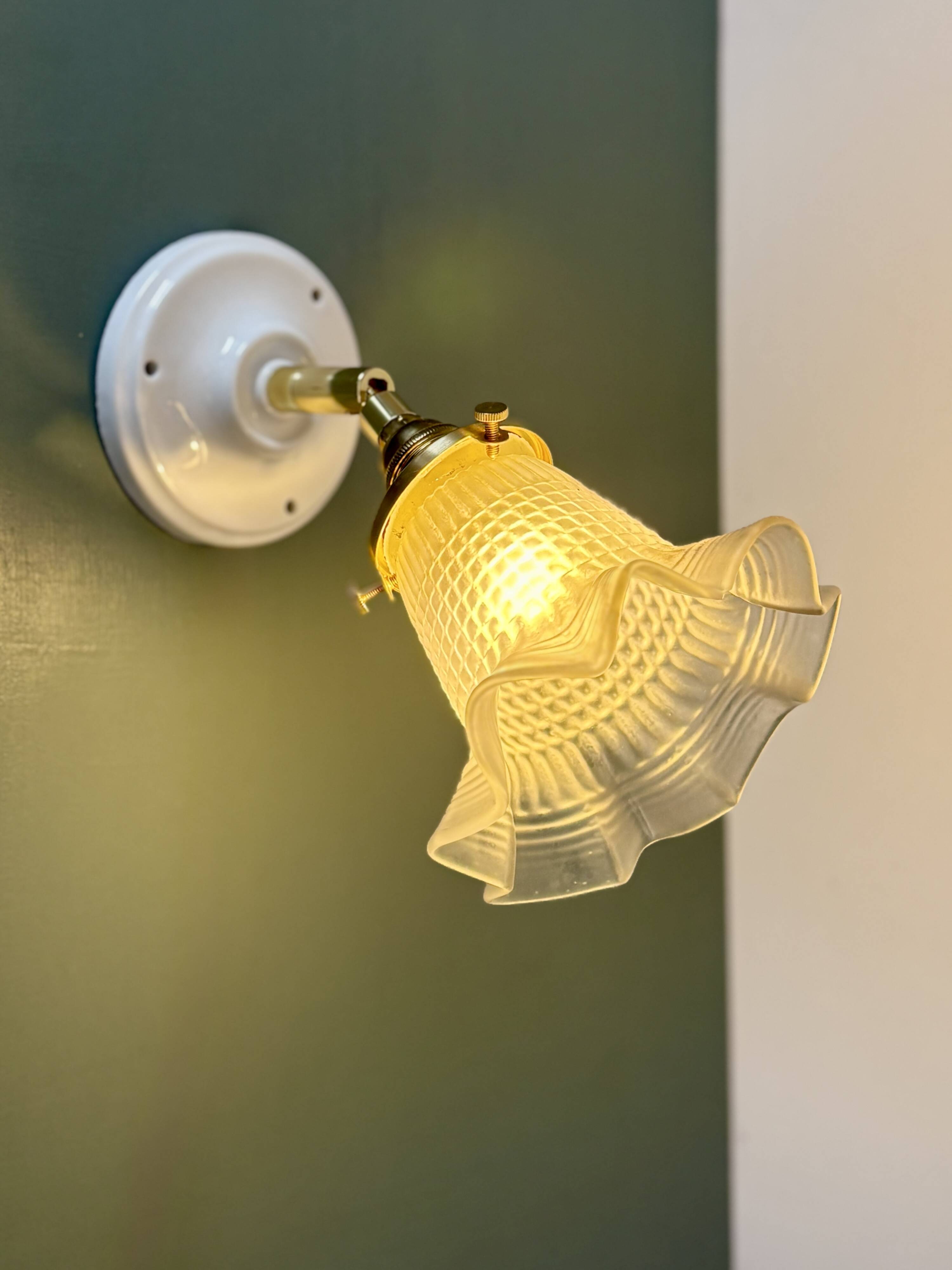 Vintage frosted glass tulip wall light