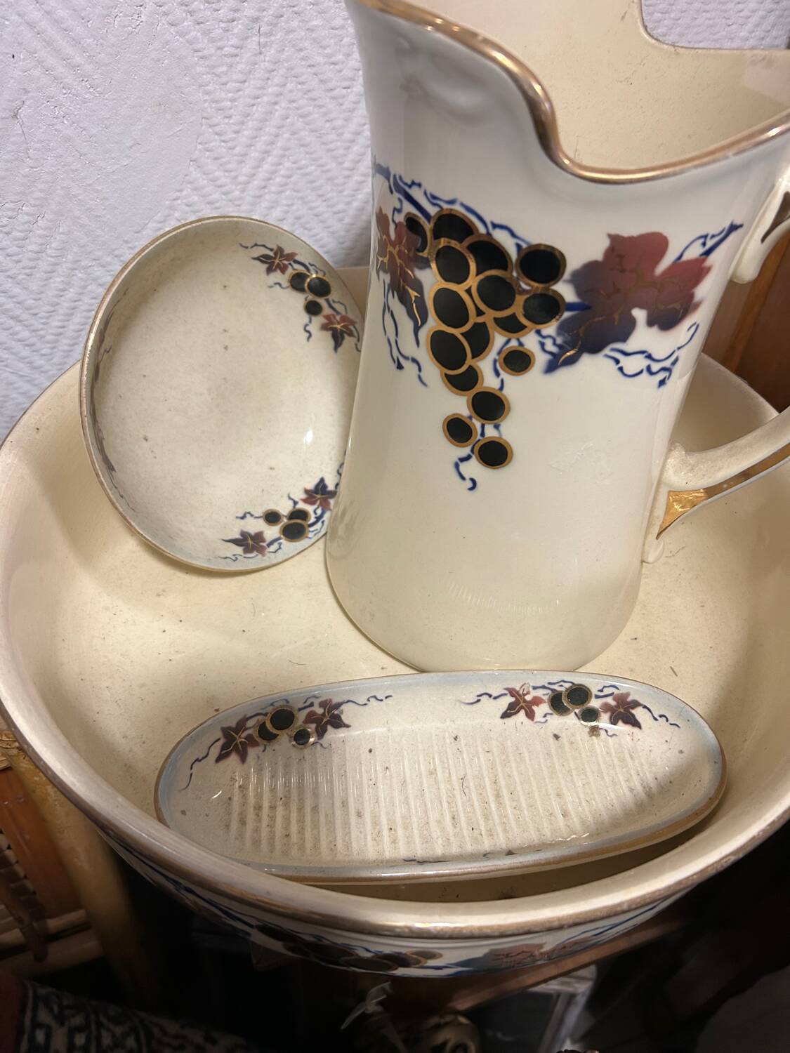 Hamage Moulin des Loups Toiletry Kit