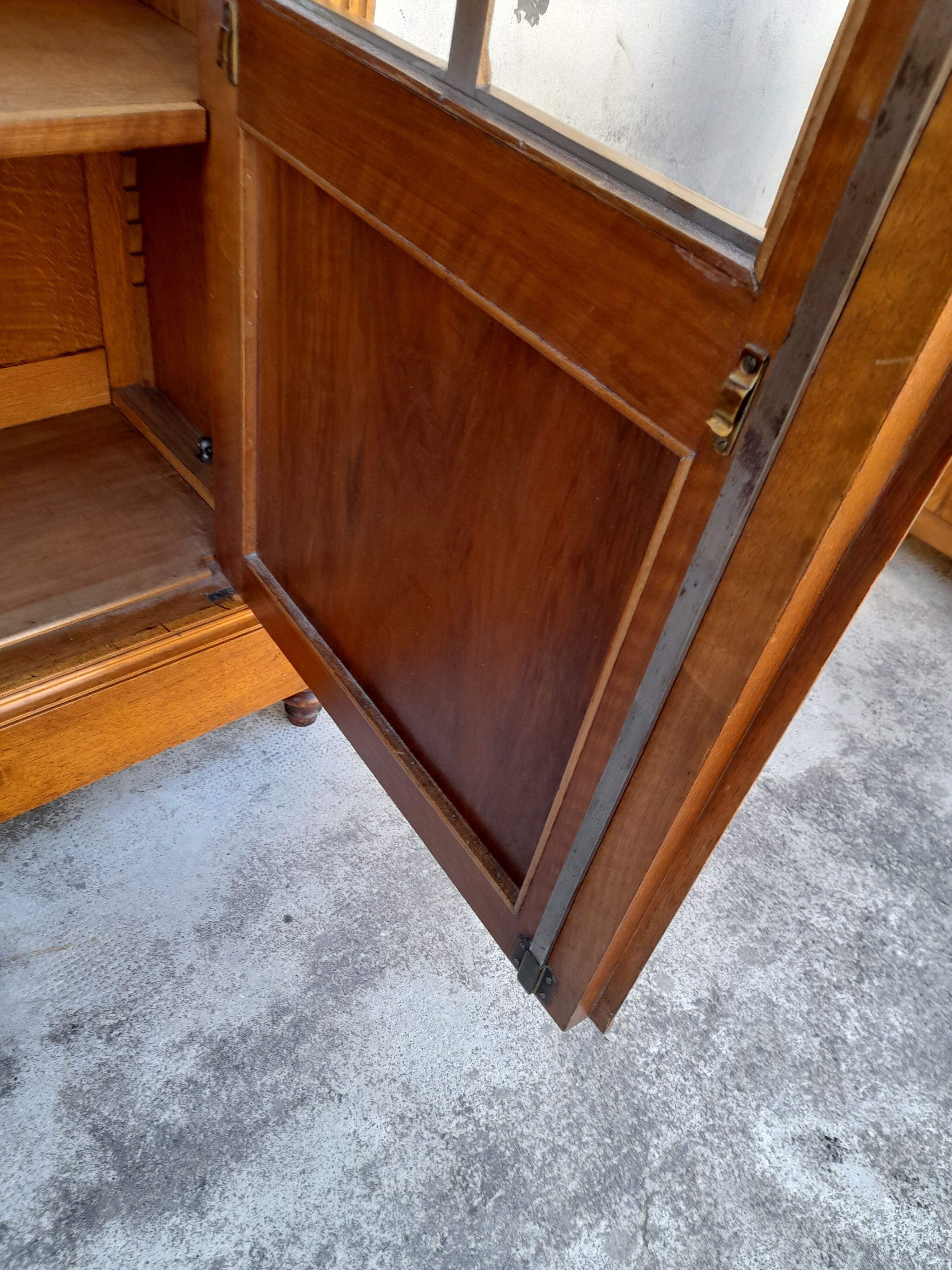 Roman showcase Henri II era 1900