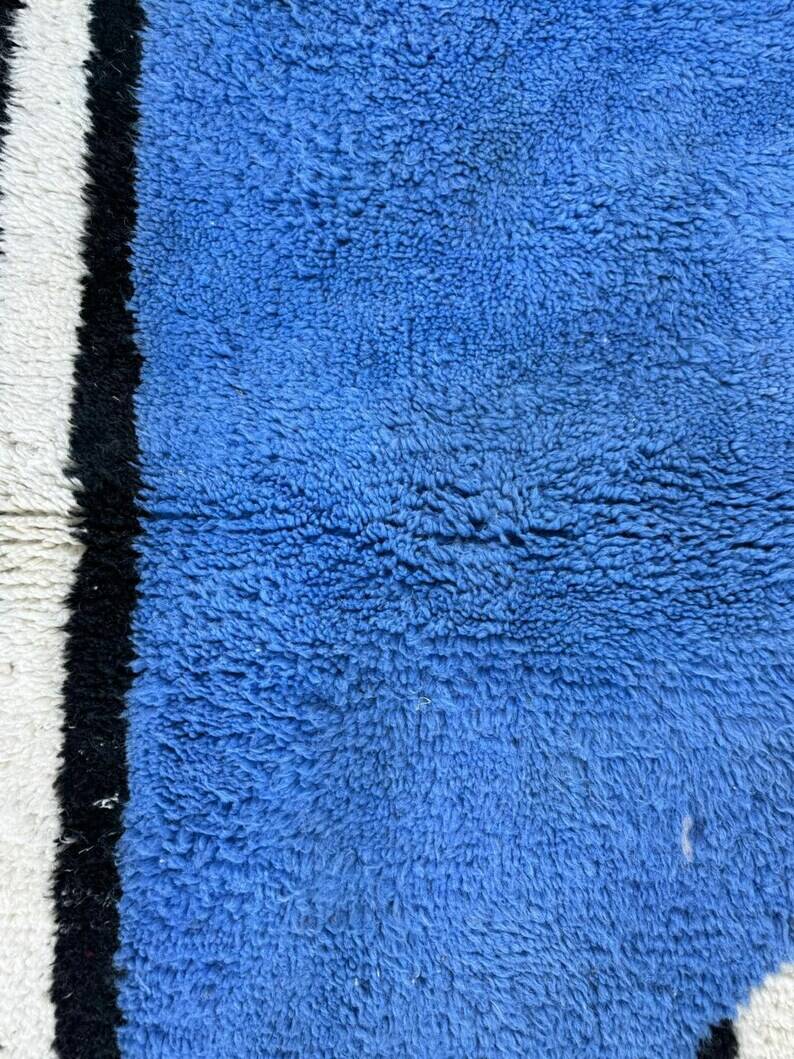 Traditional Berber rug 220cmx150cm