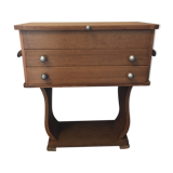 1930 years old wood sewing worker