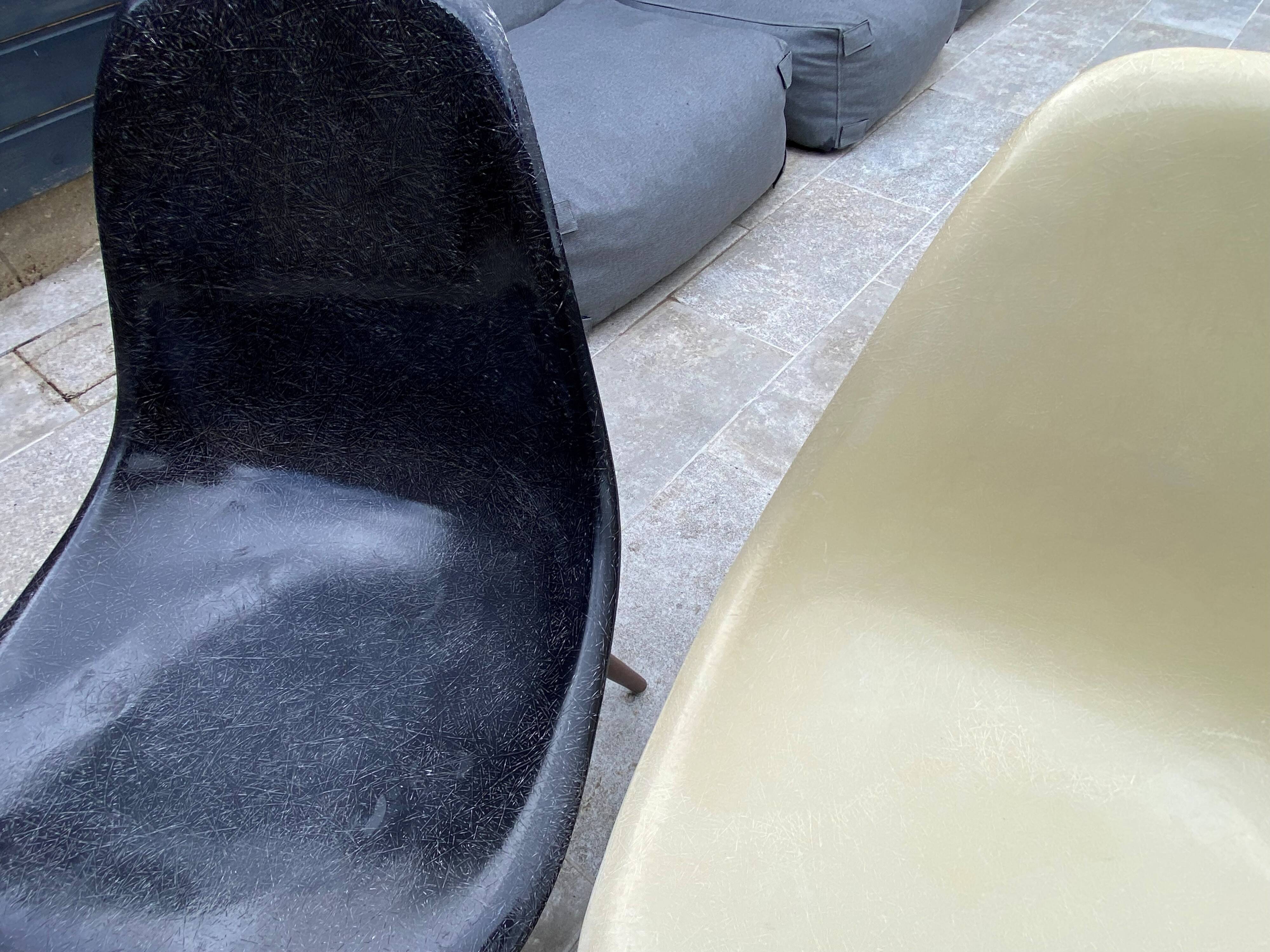 Lot of 4 DSW chairs in walnut fiber by Eames Herman Miller, vintage