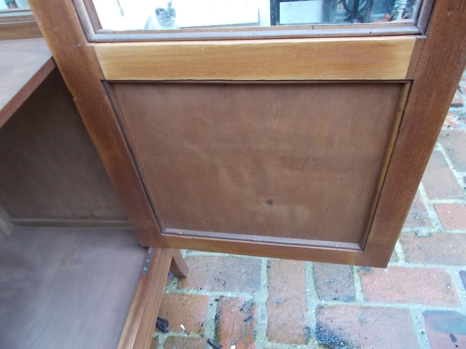 Mahogany showcase