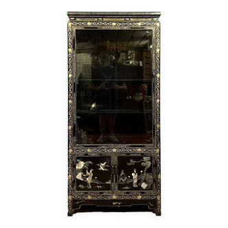 20th century China: bookcase in lacquer, hard stone and mother-of-pearl