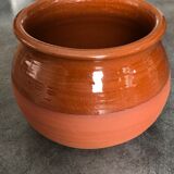 Matt and glazed round earthenware pot