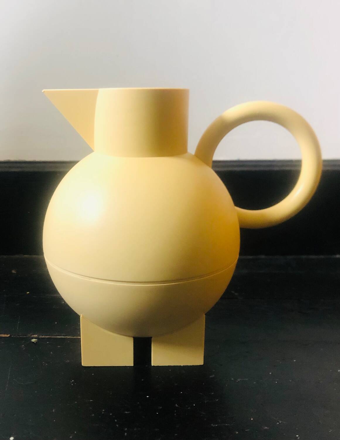 Carafe Euclid par Michael Graves pour Alessi