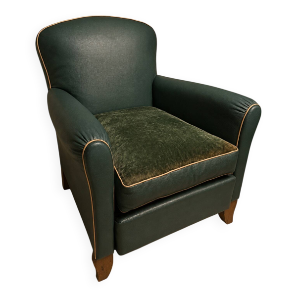Fauteuil club en simili-cuir et noyer