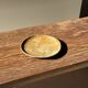 Petit vide poche ou plat en bois pétrifié beige orangé D20,5 -3308