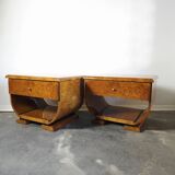 Paire de tables de chevet Art déco en ronce de noyer et laiton