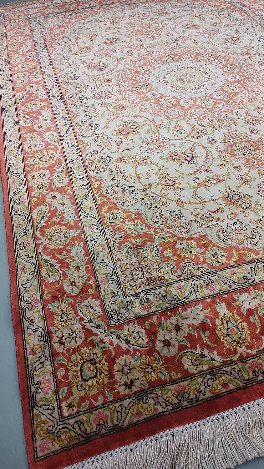 Tapis Persan Ghoum