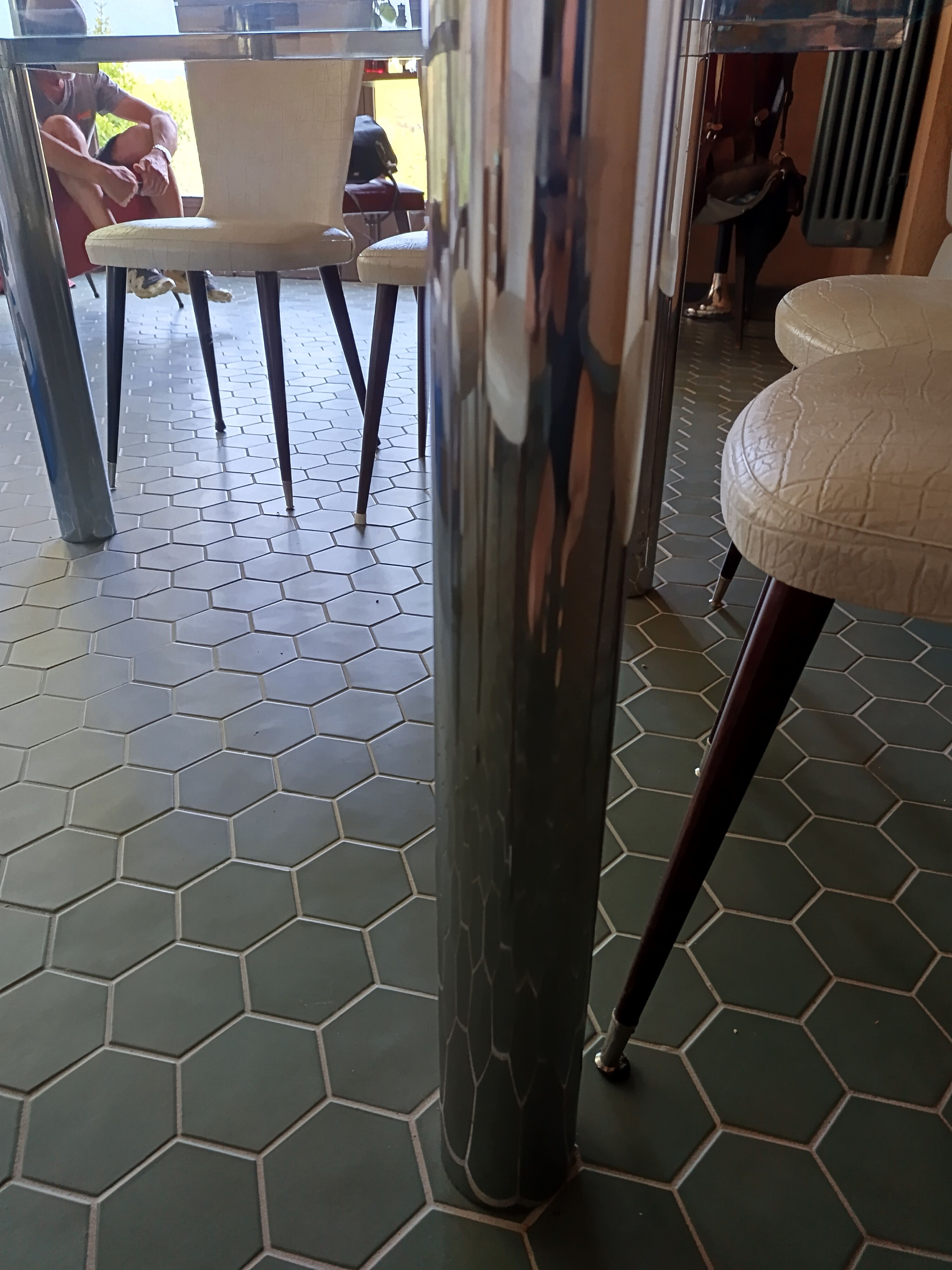 Table design en verre et métal