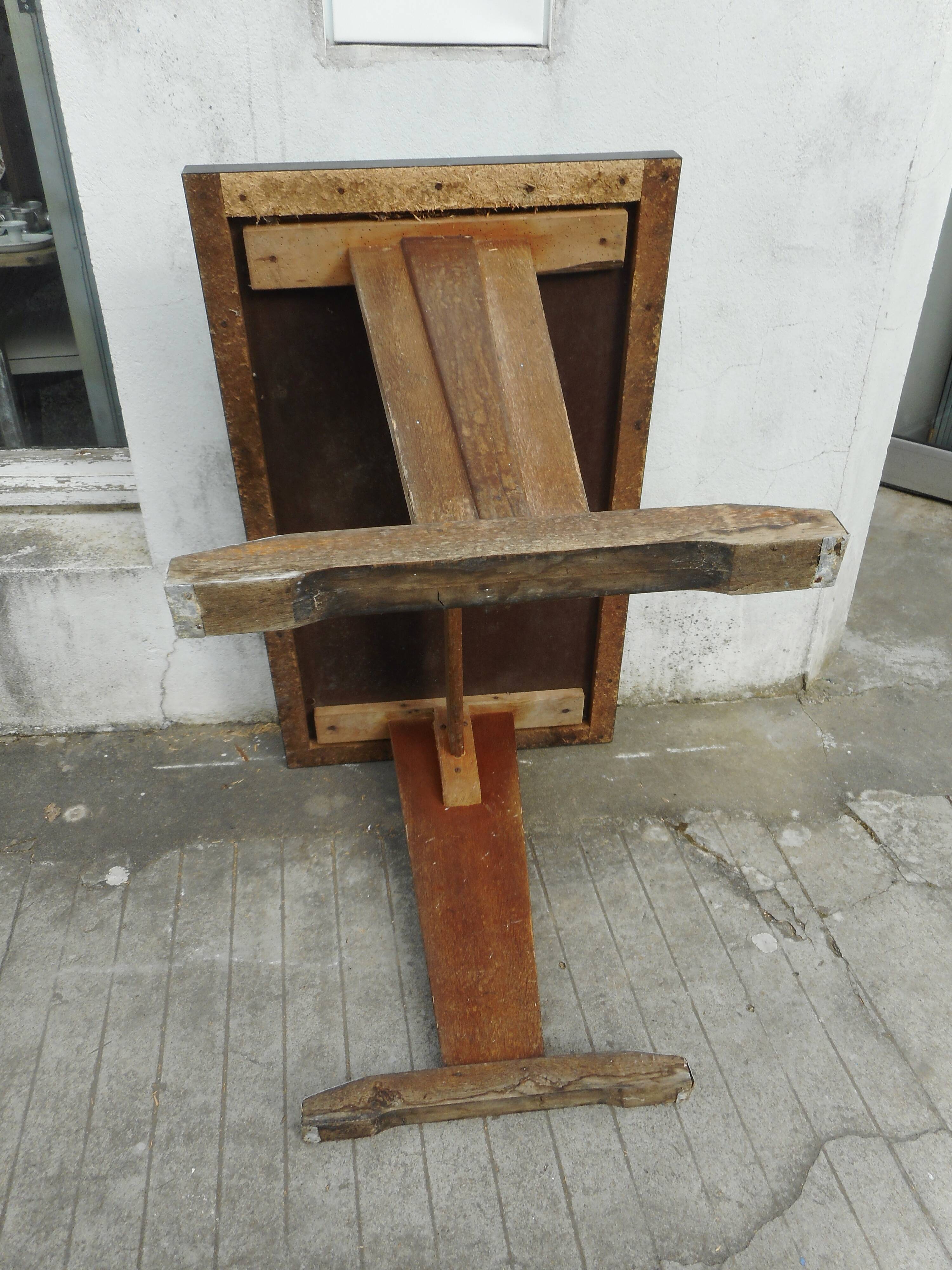 Table bistro wood and formica