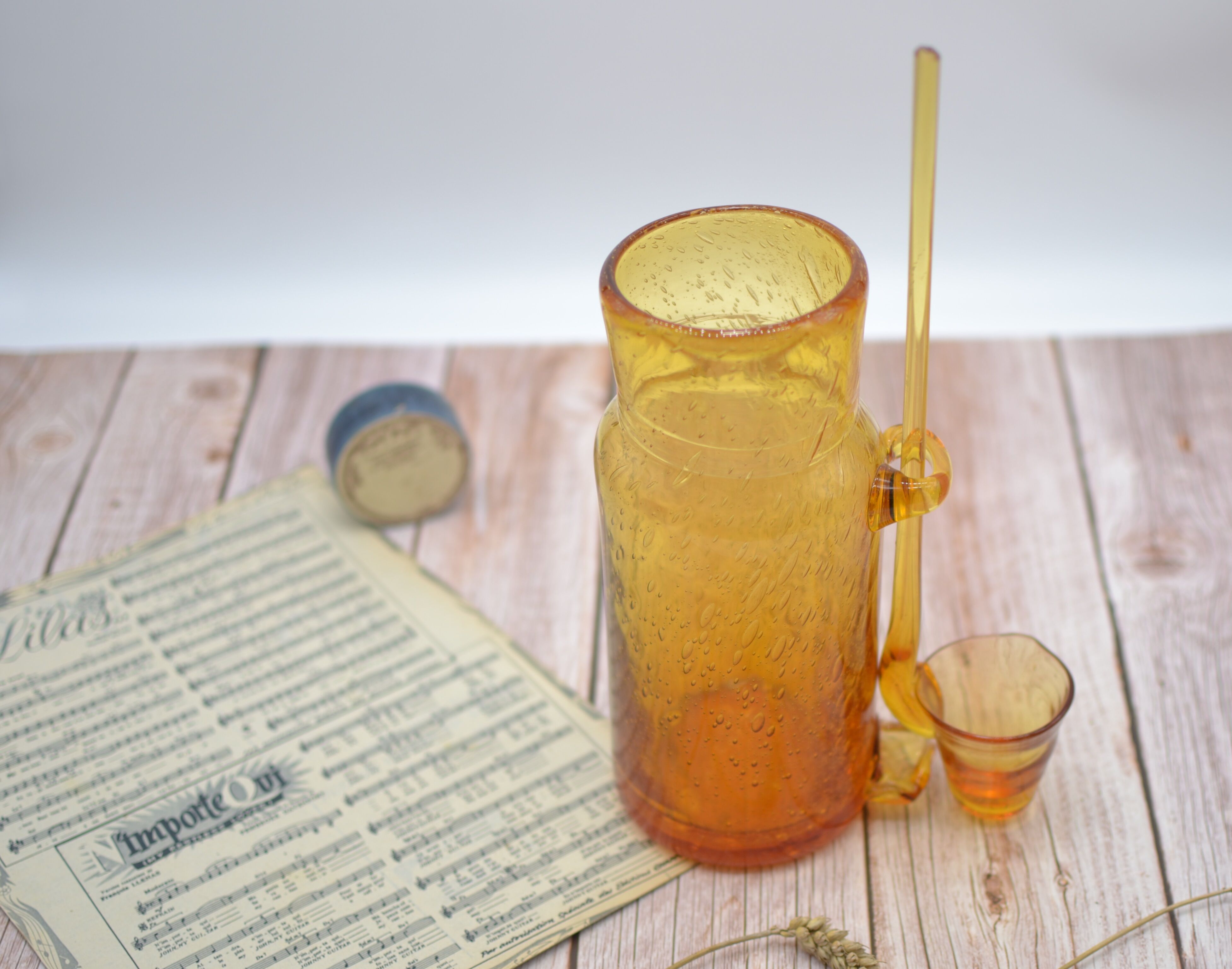 Champagne decanter/Champagne soup in blown glass