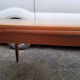 Table scandinave