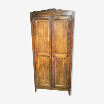 Armoire parisienne