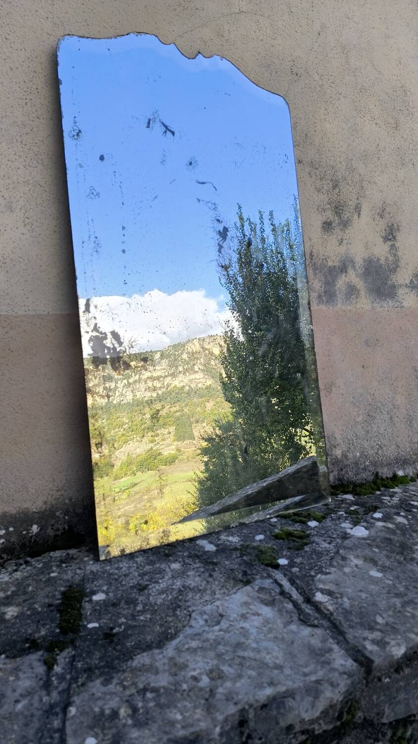 Beveled mirror 124 x 70