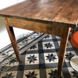 Farm table