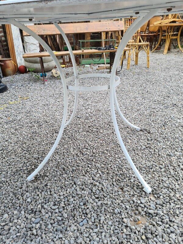 Table de présentation de magasin en fer