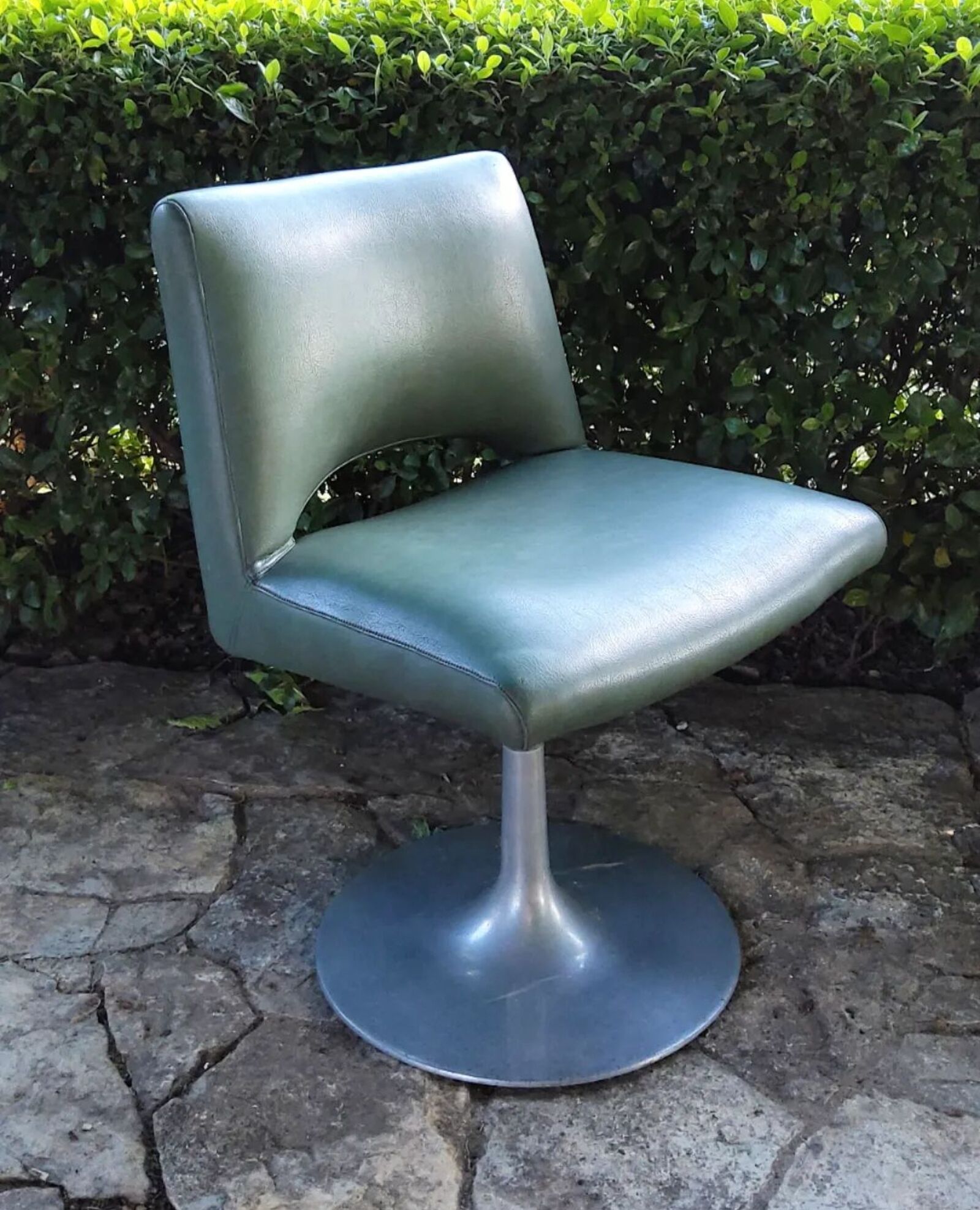 Vintage tulip foot armchair