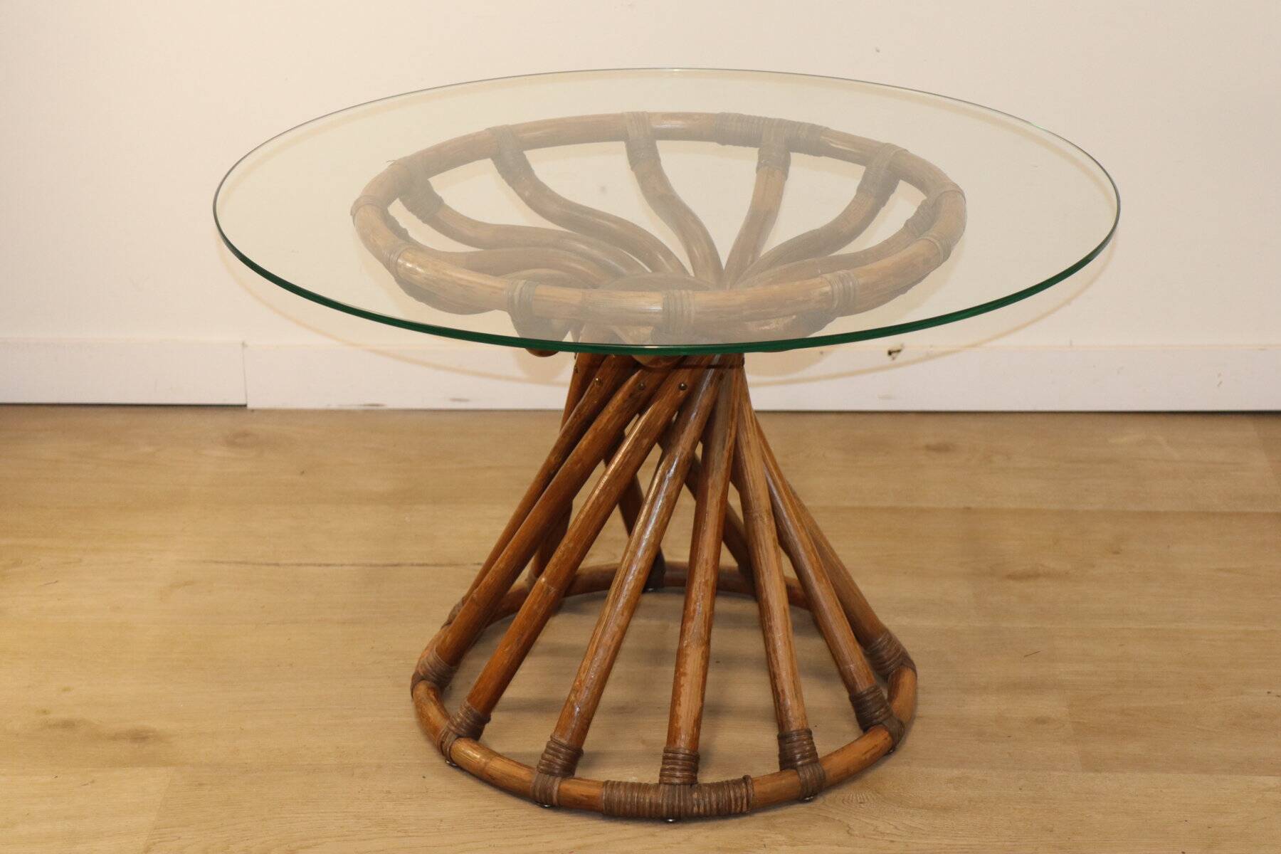 Table en bambou et verre par Bernard Govin – édition Eguizier, 1970
