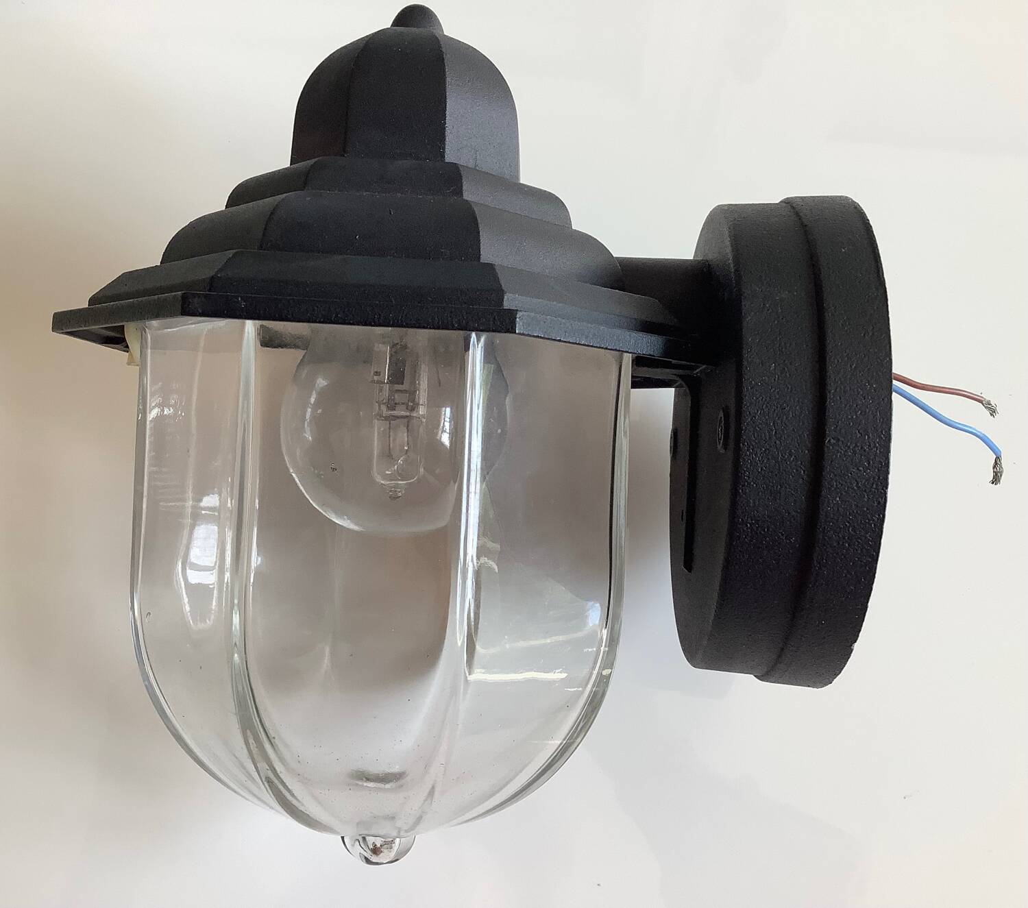 Matt black aluminum body wall light