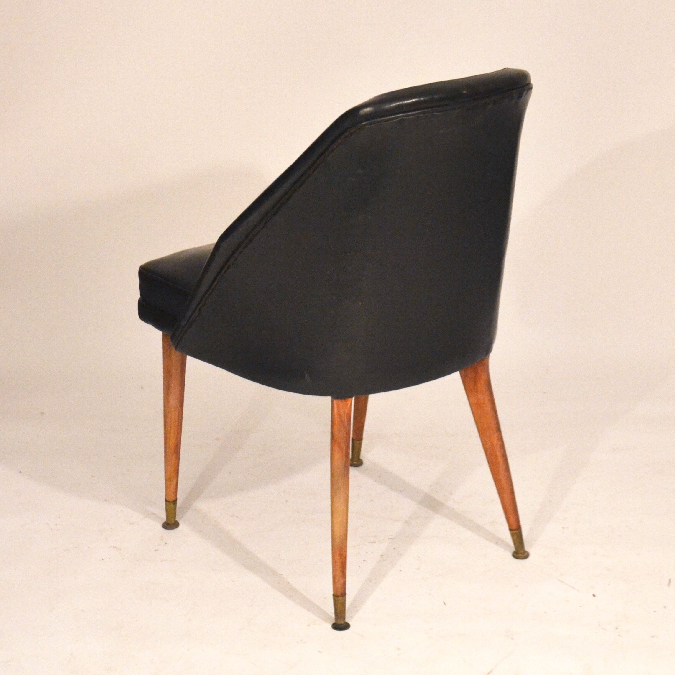 Armchair in leatherette vintage