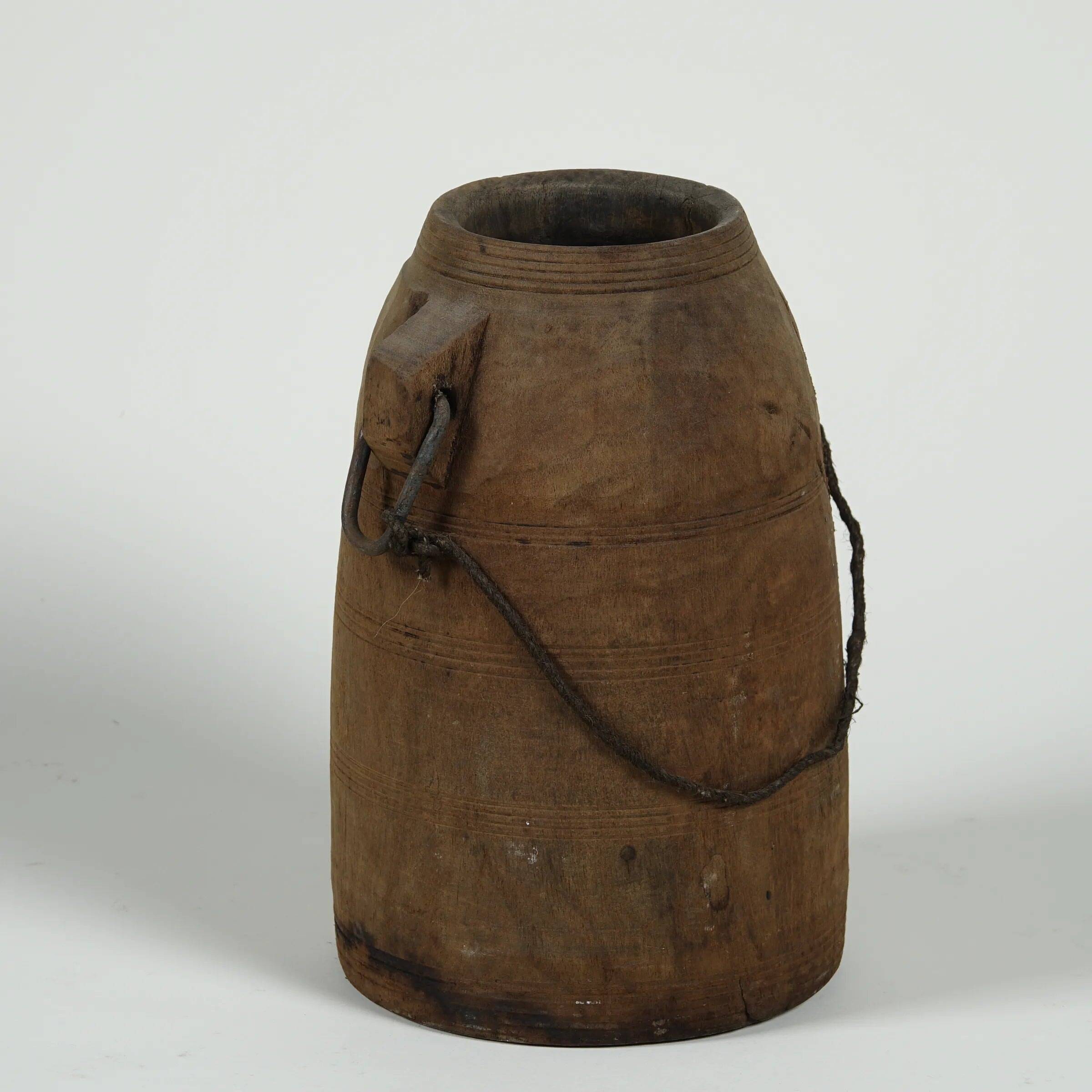 Gala - Wooden pot no. 49