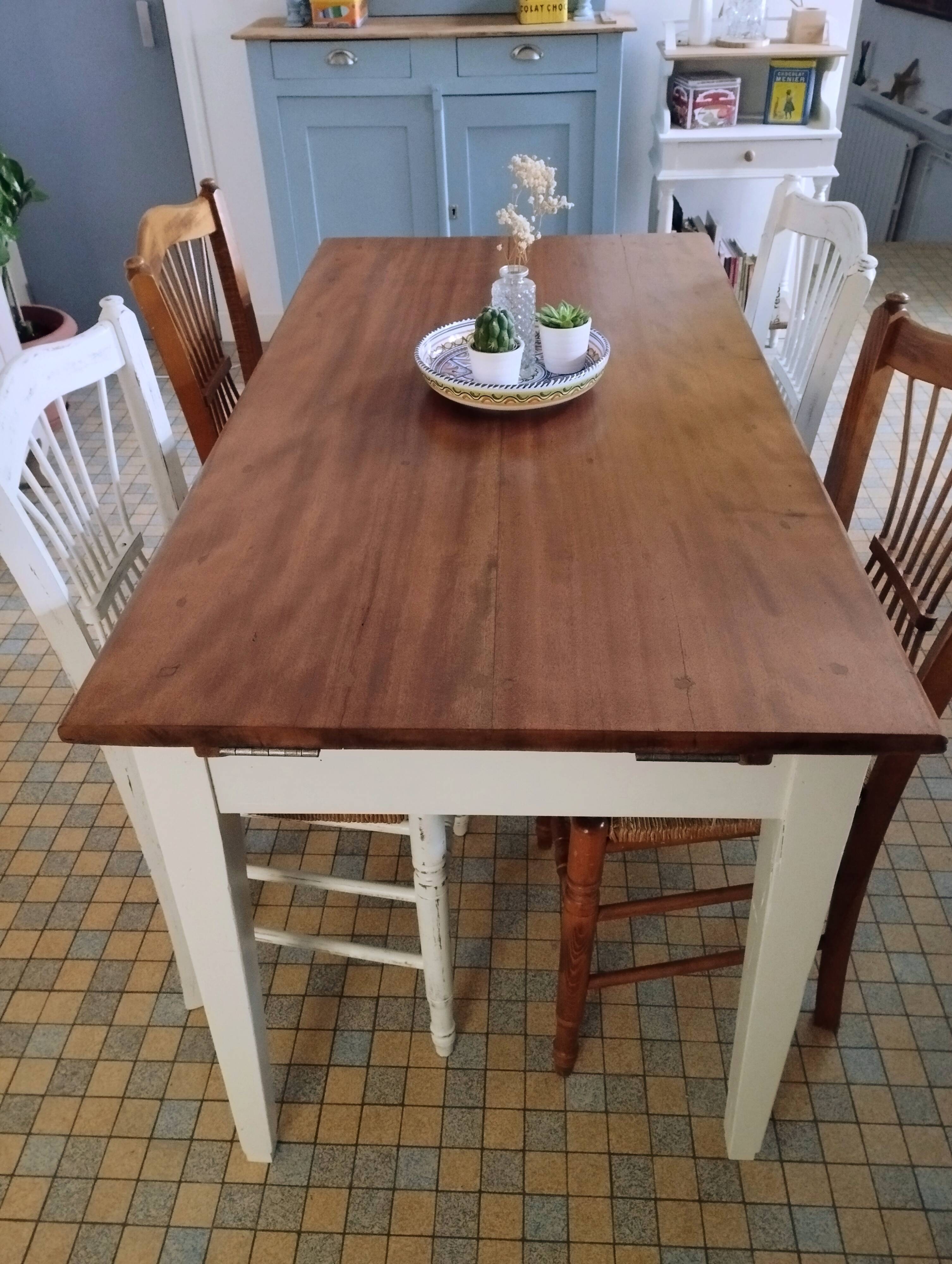 Farmhouse table with extensions