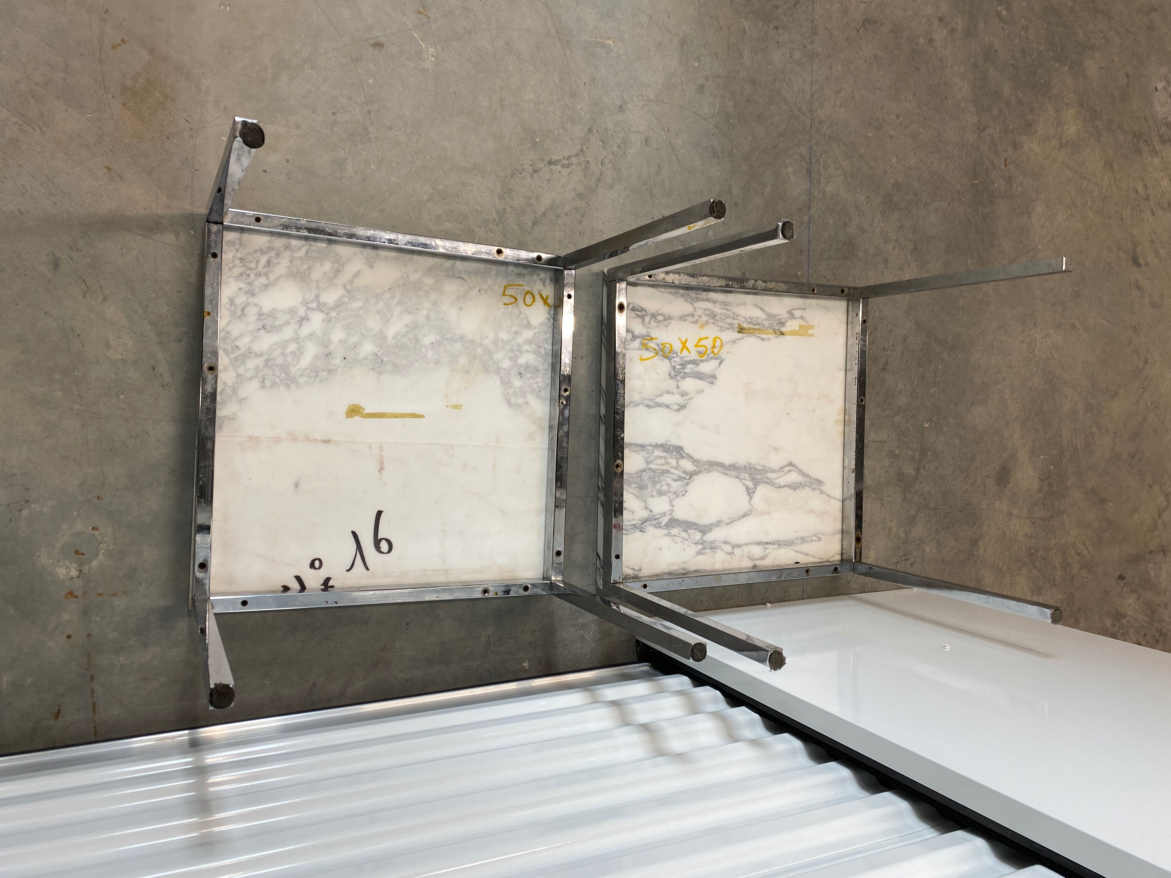 Pair of white marble coffee tables Florence Knoll