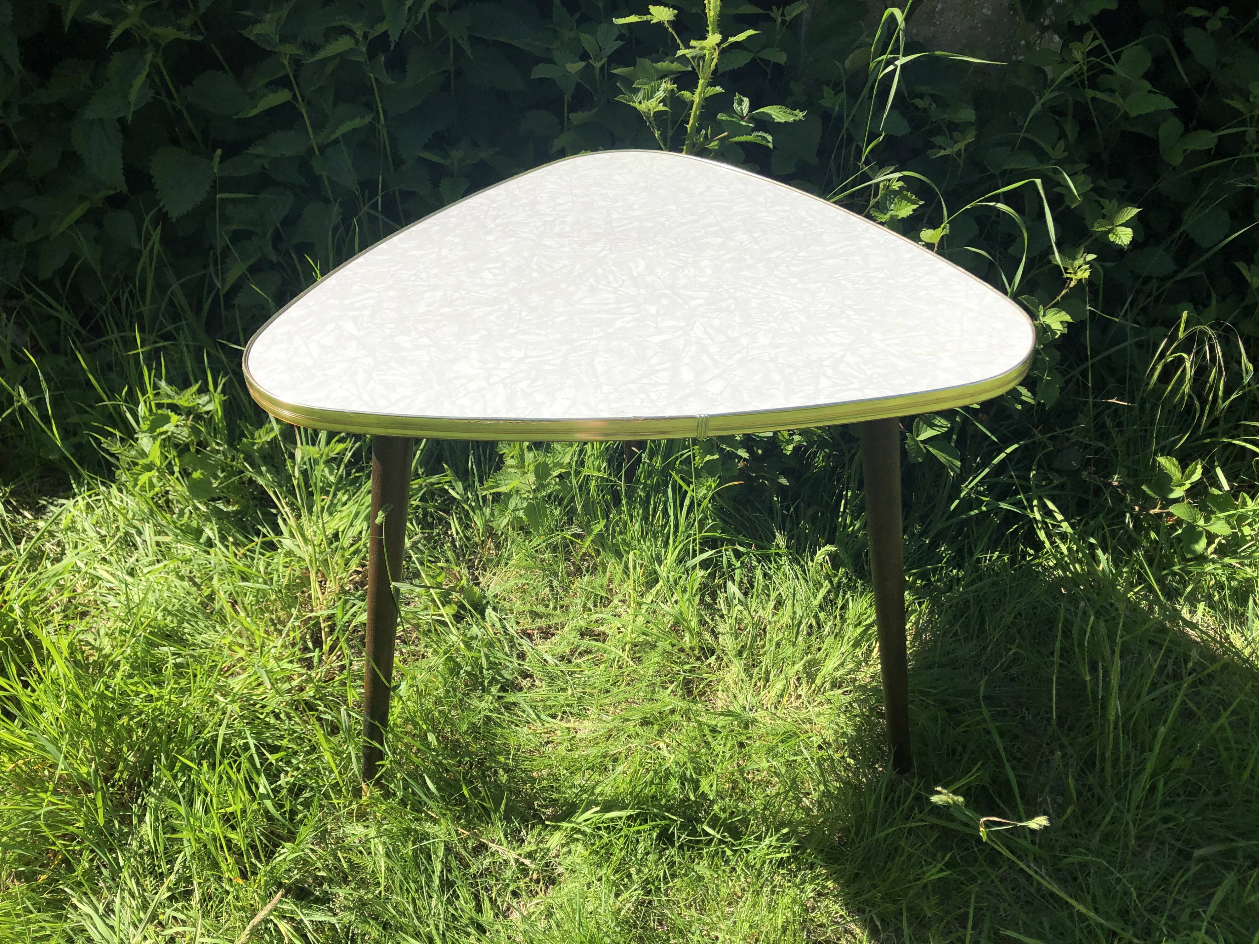 Tripod table end of sofa formica vintage 60s