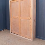 Sliding door wardrobe