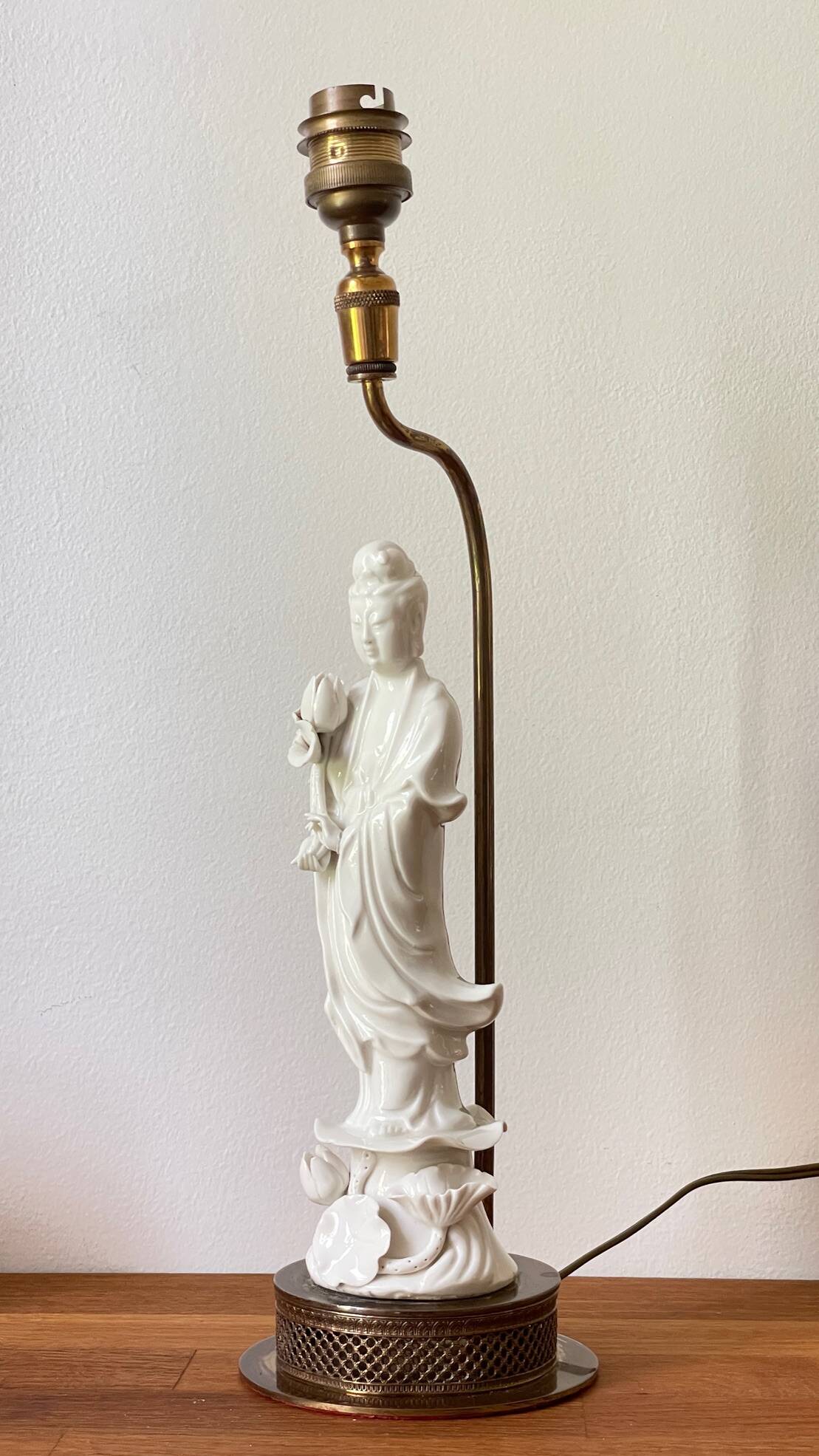 Fine ceramic lamp from the early 20th century