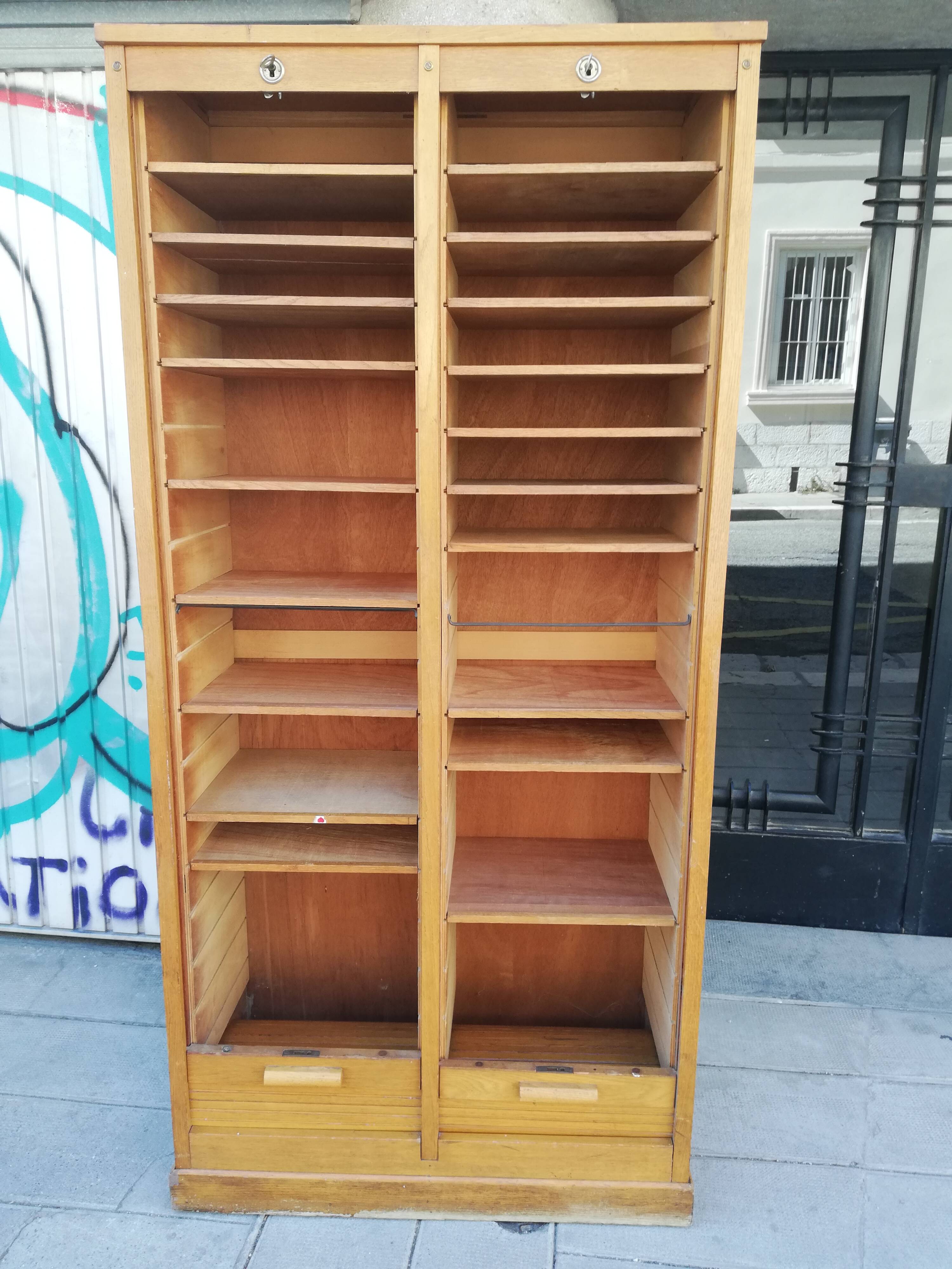 Notary furniture double oak curtain binder