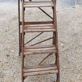 Wooden painter's stepladder