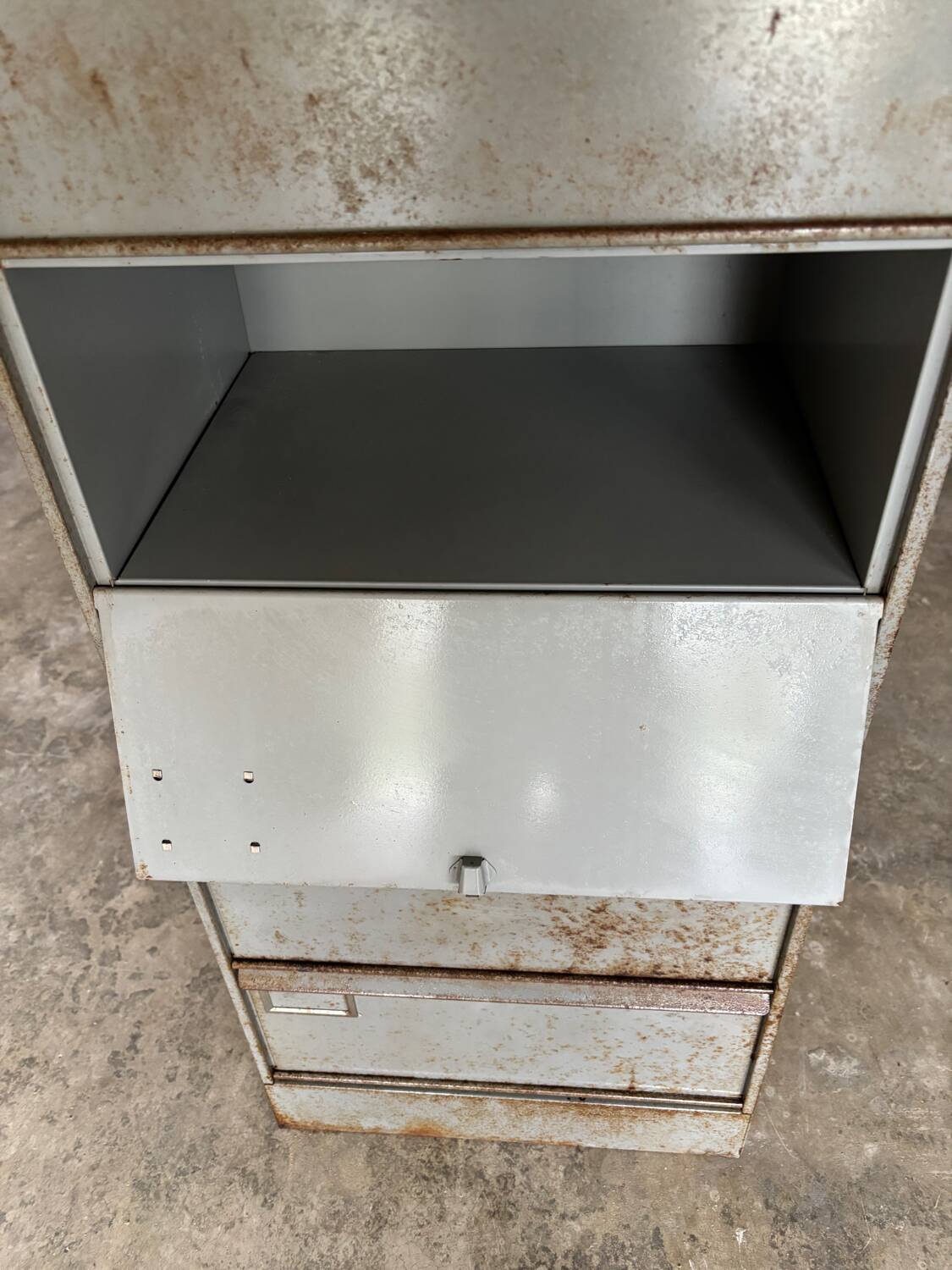 Industrial cabinet