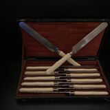 12 grands couteaux anciens - XIXeme siècle