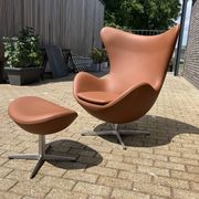 2x Fritz Hansen Egg Chair +1x Ottoman in Cognac leather NIEUW!!