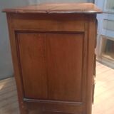 Rustic chest of drawers from the 18th century